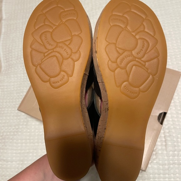 Kork-ease camellia in black - Picture 3 of 4